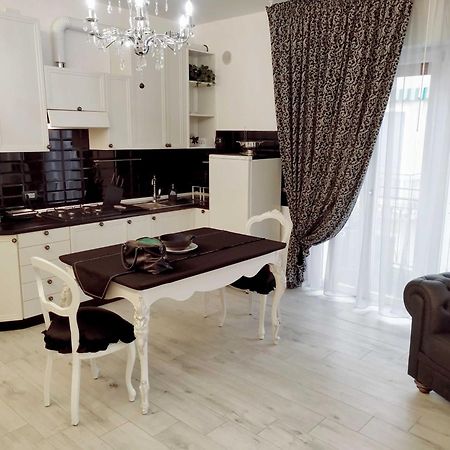 Alloggio Turistico Giulietta E Romeo - Intero Appartamento - Villafranca Di Verona, Zimmer, Holiday Rooms 外观 照片
