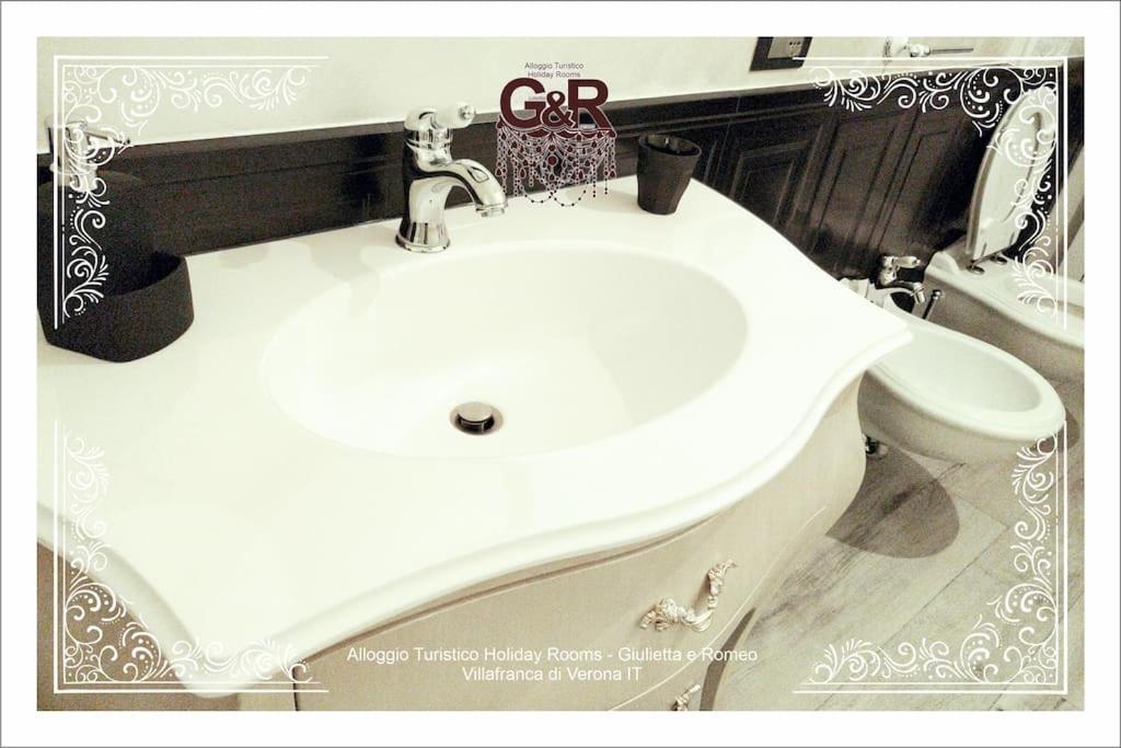 Alloggio Turistico Giulietta E Romeo - Intero Appartamento - Villafranca Di Verona, Zimmer, Holiday Rooms 外观 照片